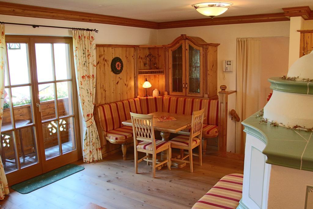 Ferienwohnung Schossleitner - Der Wohlfuehl-Ansitz Am Wolfgangsee Mit Weitblick Sankt Gilgen Δωμάτιο φωτογραφία